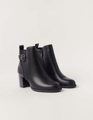 Elastic Side Detail Block Heeled Boots