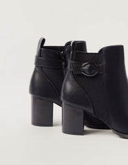Elastic Side Detail Block Heeled Boots